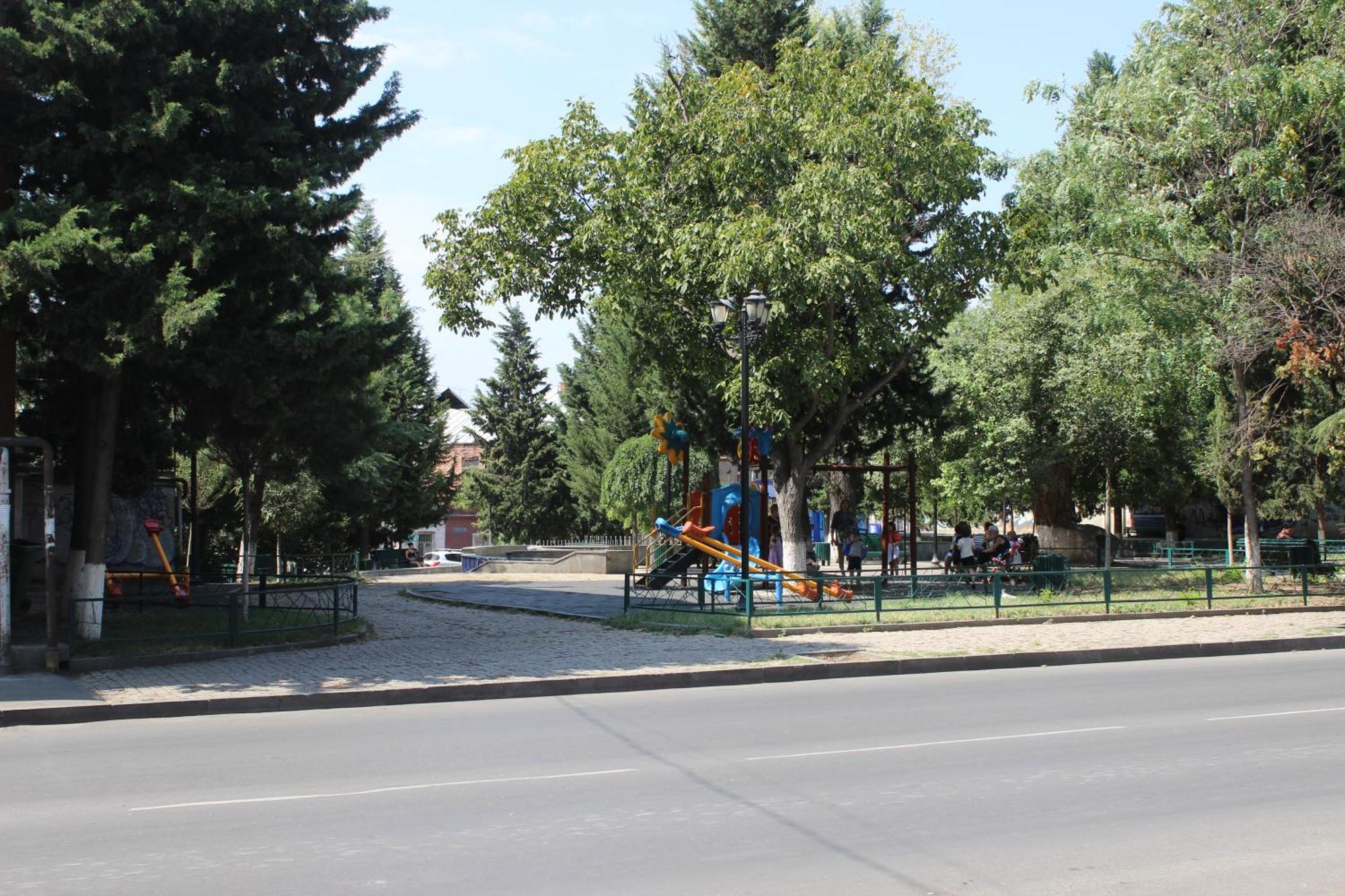 Hostel Near The Square Tbilisi ภายนอก รูปภาพ