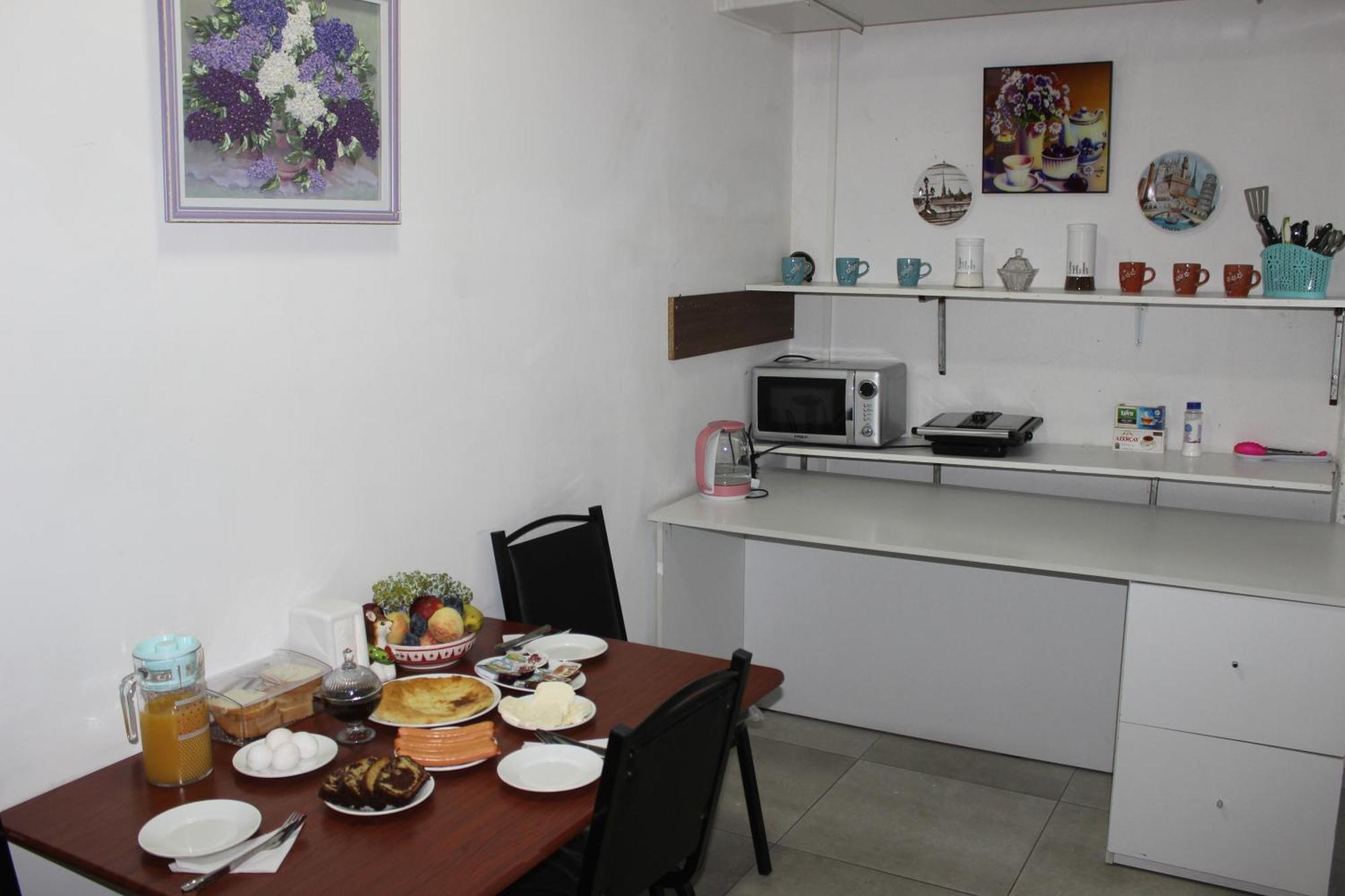 Hostel Near The Square Tbilisi ภายนอก รูปภาพ