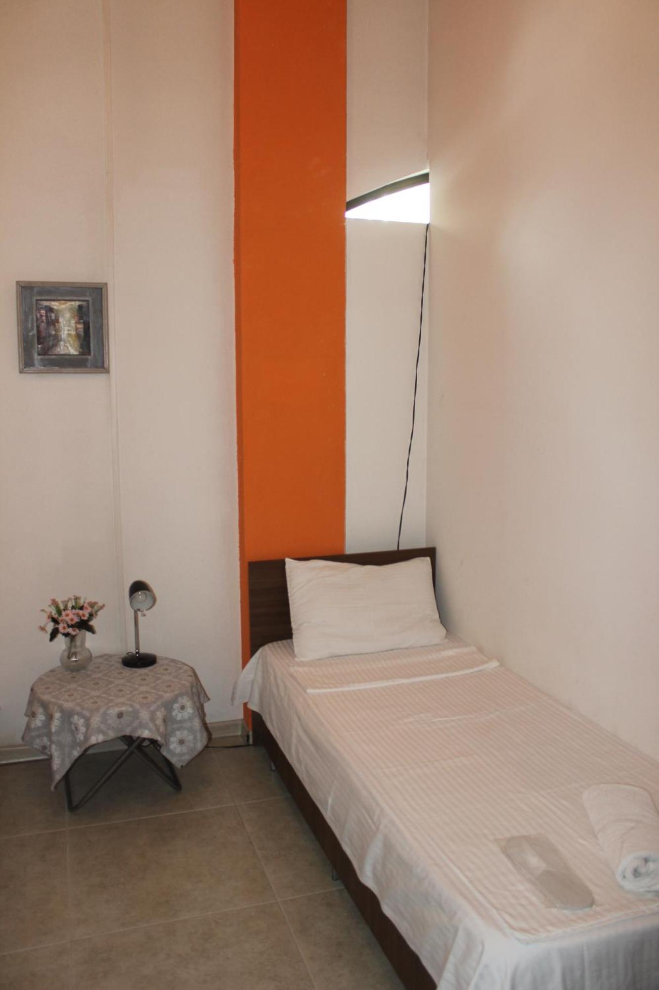 Hostel Near The Square Tbilisi ภายนอก รูปภาพ