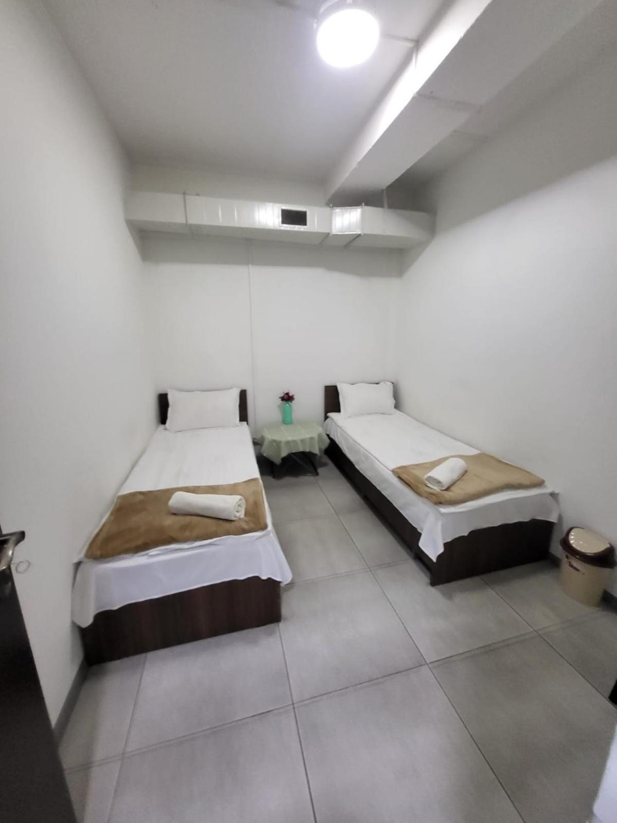 Hostel Near The Square Tbilisi ภายนอก รูปภาพ
