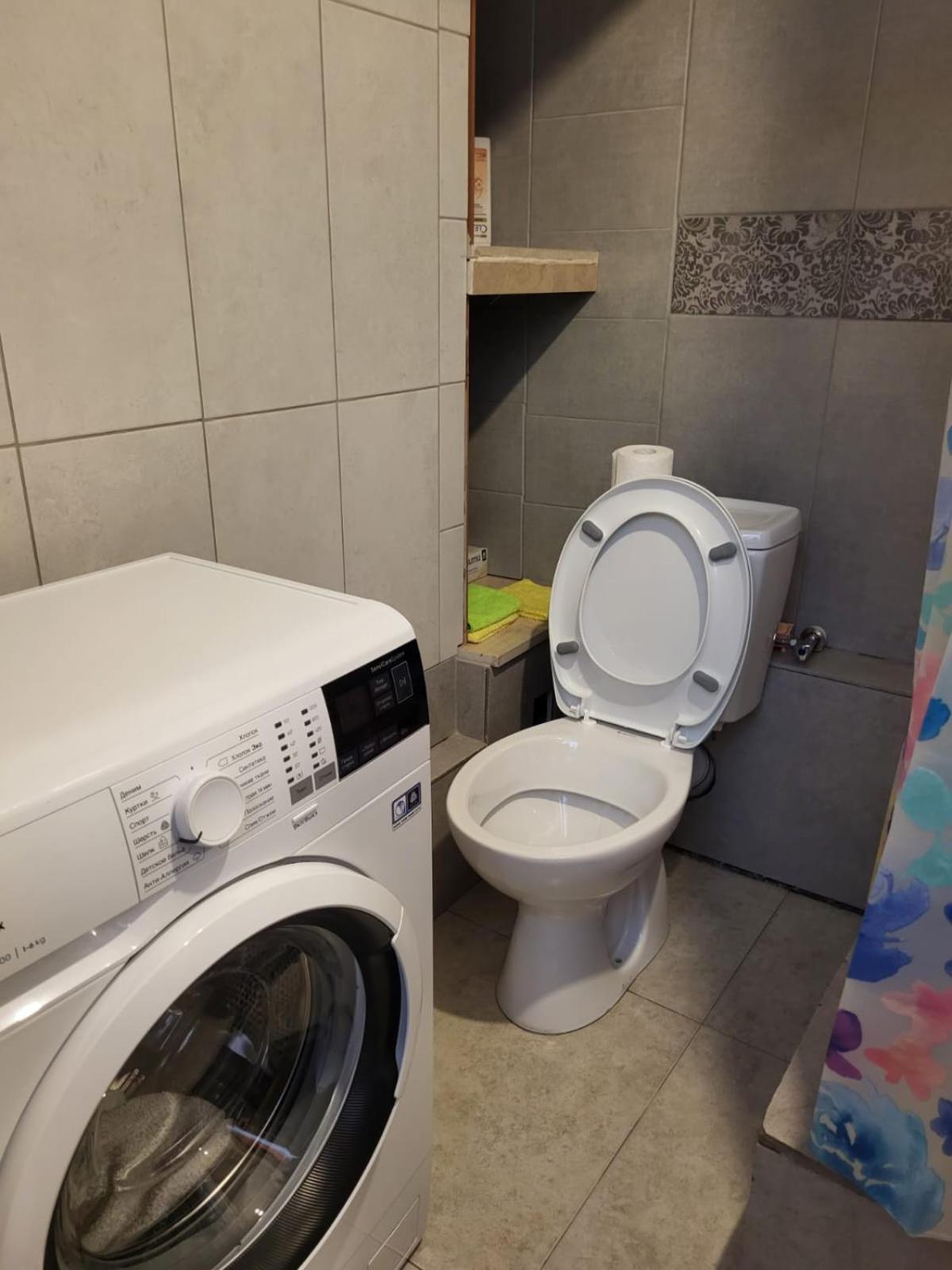 Hostel Near The Square Tbilisi ภายนอก รูปภาพ