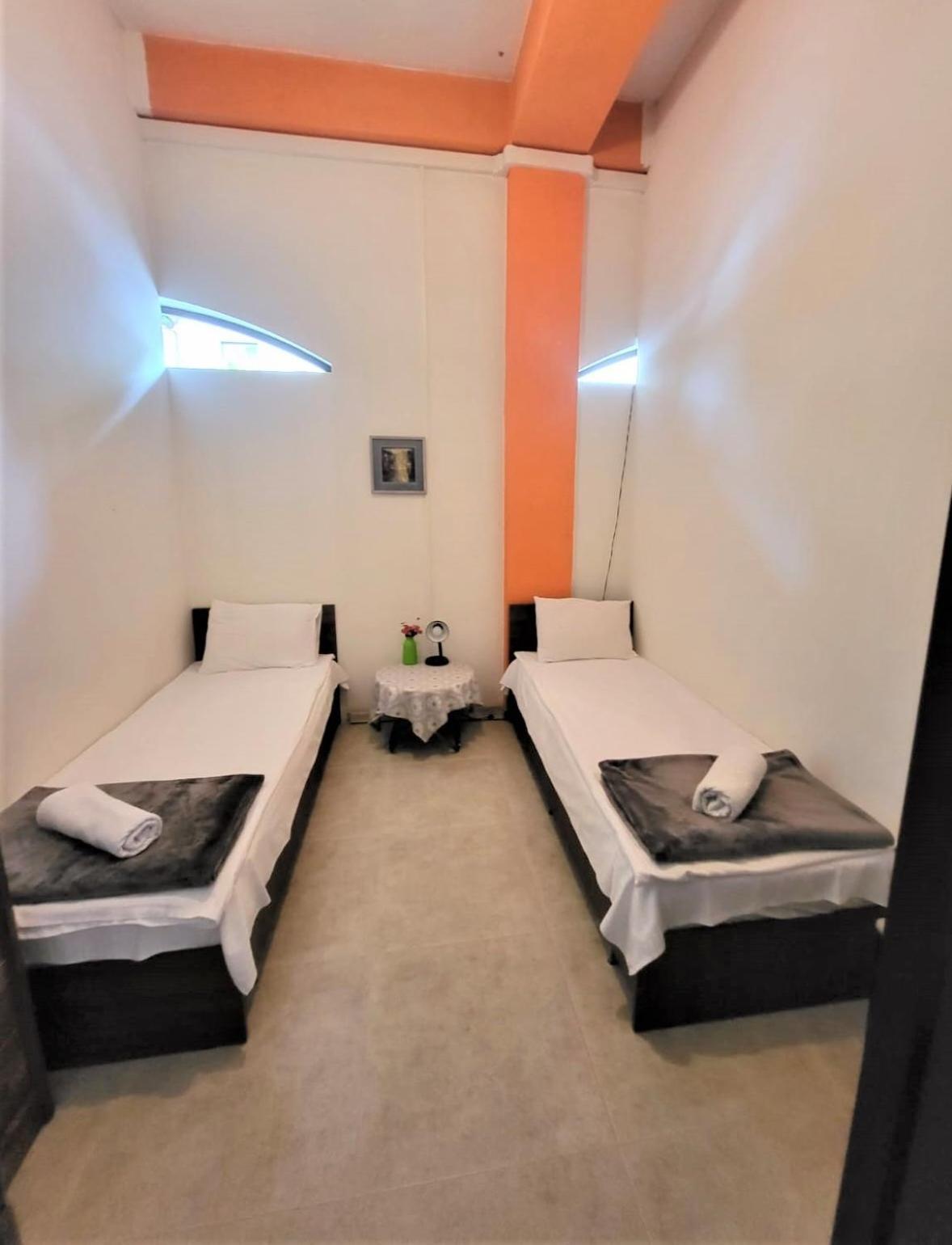 Hostel Near The Square Tbilisi ภายนอก รูปภาพ