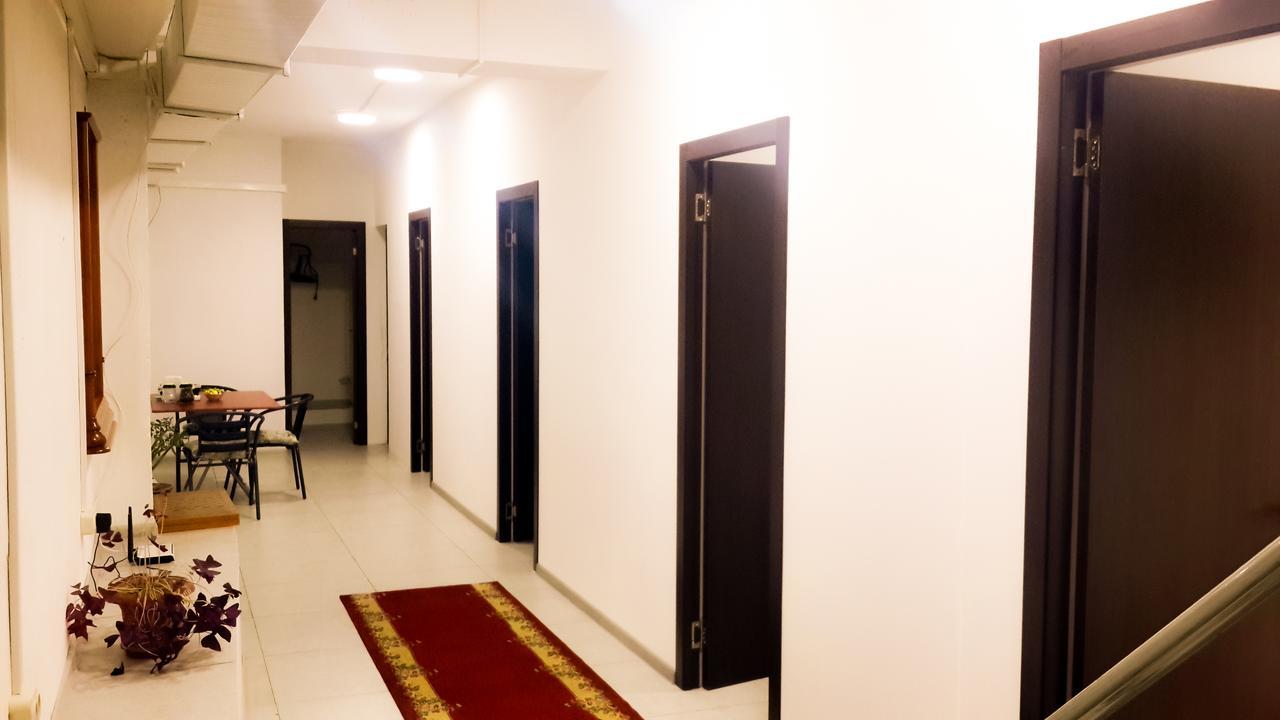 Hostel Near The Square Tbilisi ภายนอก รูปภาพ