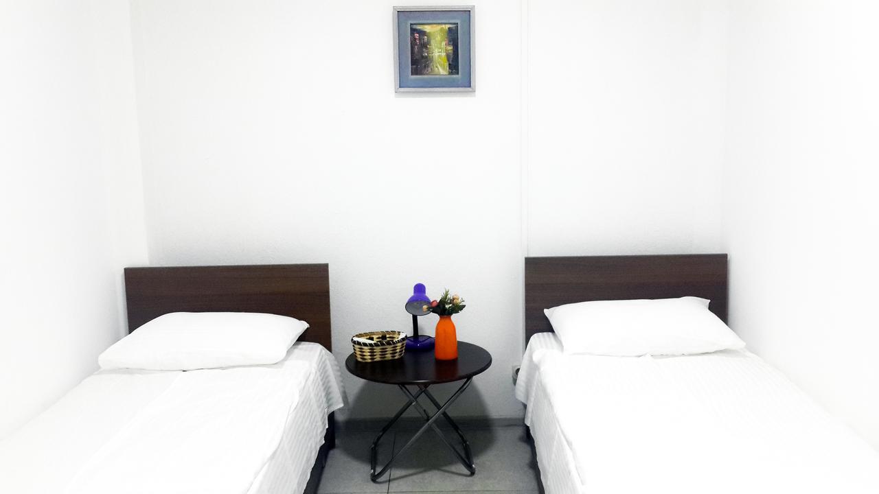 Hostel Near The Square Tbilisi ภายนอก รูปภาพ